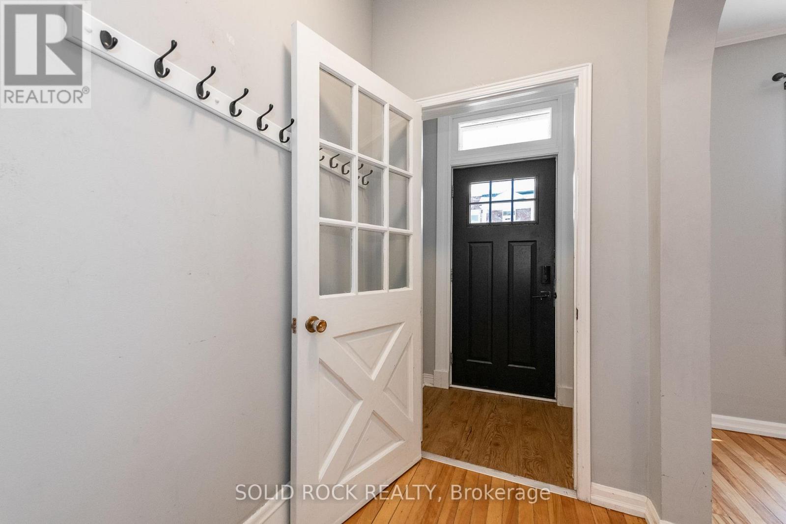 134 CONCORD STREET S - 5