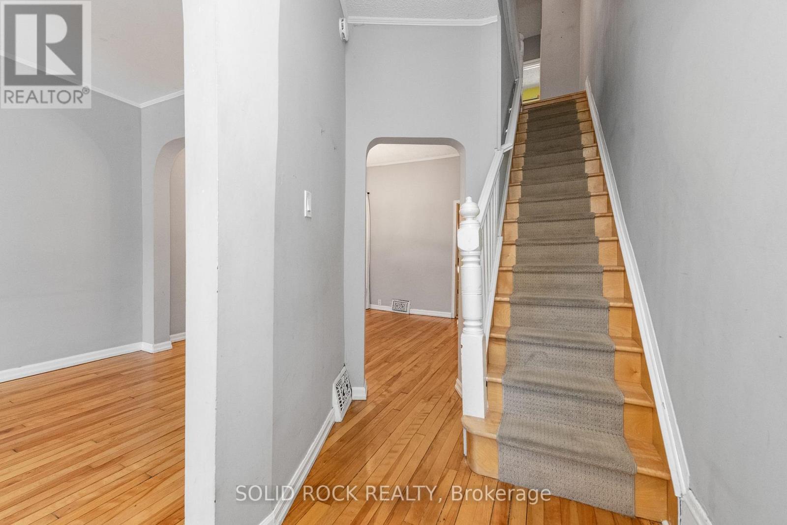 134 CONCORD STREET S - Image 6