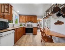 Kitchen - 79 Woodfield Drive, Ottawa, ON K2G0A1 Photo 9