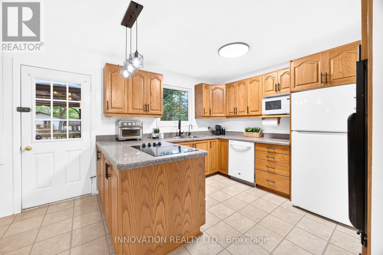 136 ACORN CRESCENT - Image 13