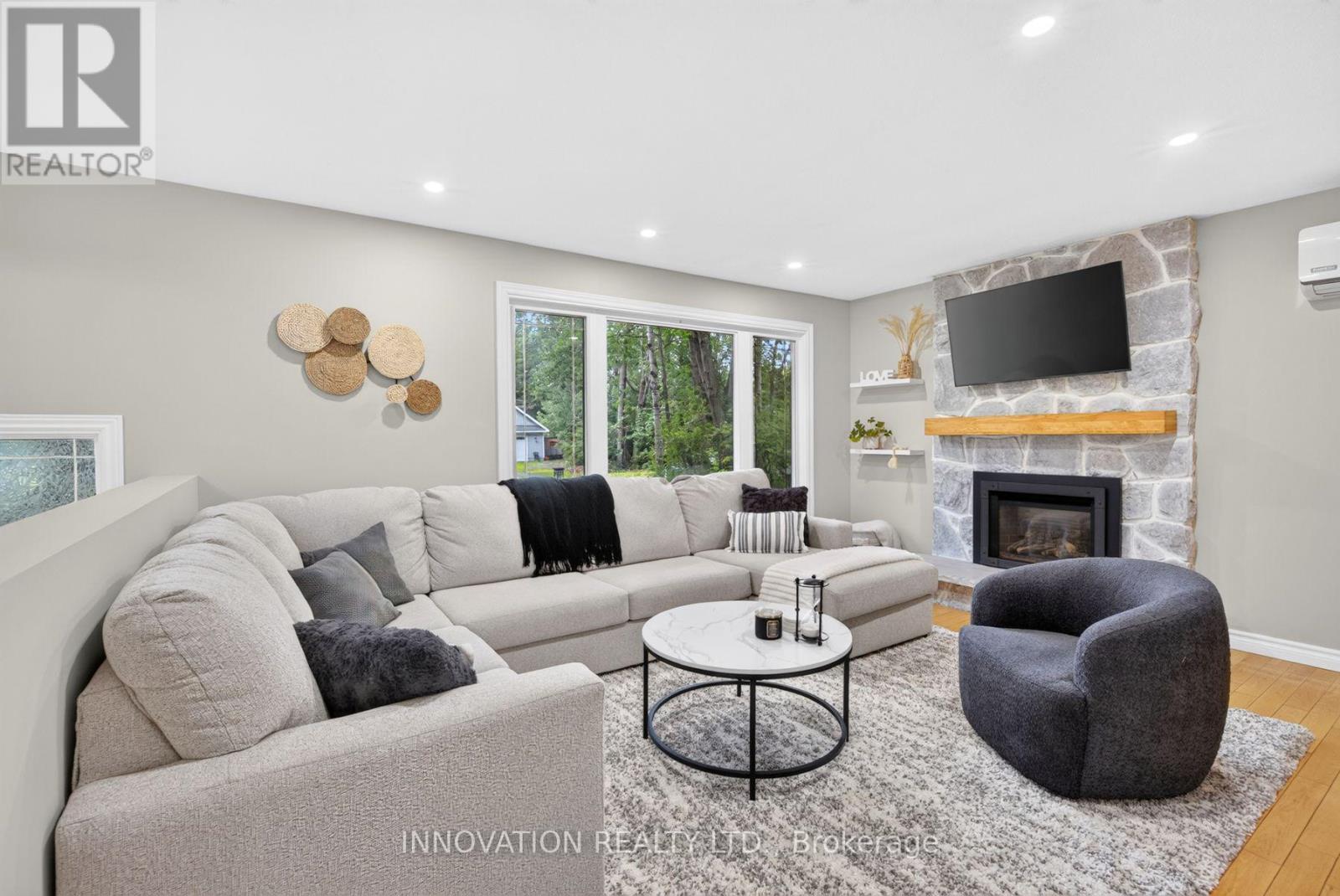 136 ACORN CRESCENT - Image 6