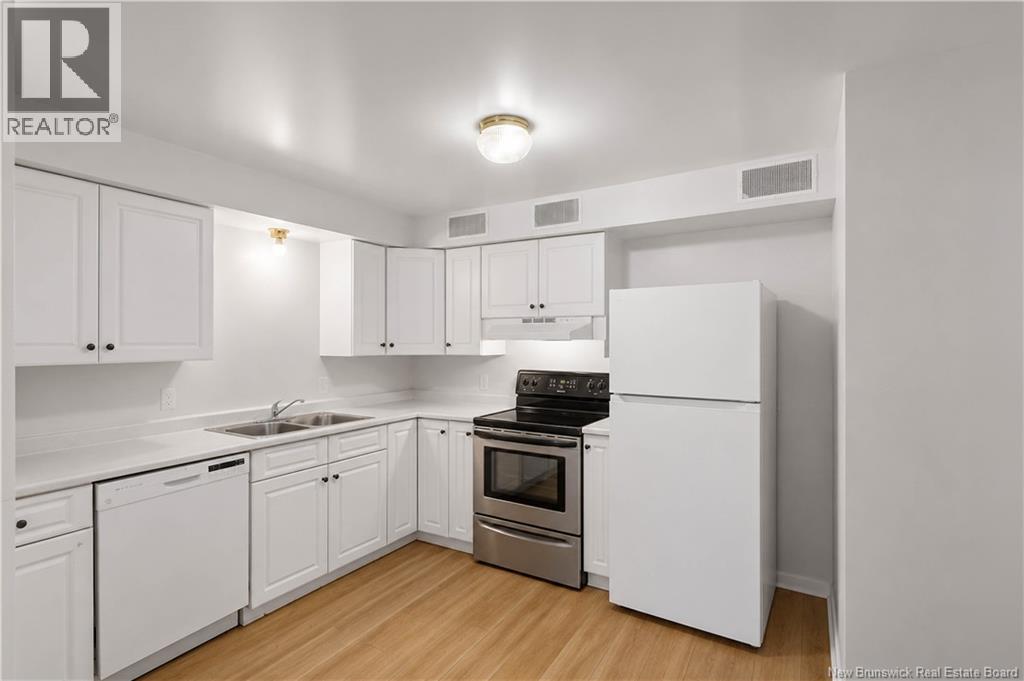 323 Saunders Street - Image 14