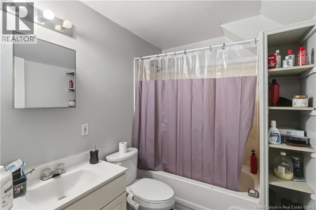 323 Saunders Street - 20