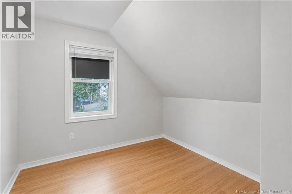 323 Saunders Street - 23