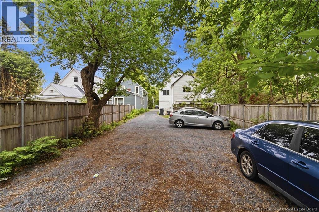 323 Saunders Street - 4