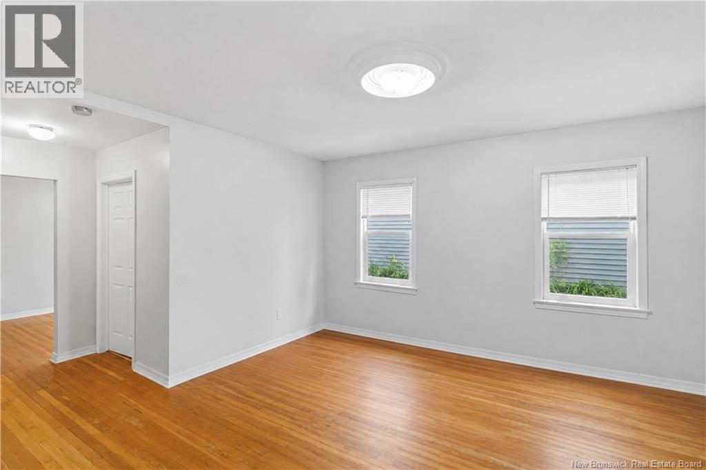323 Saunders Street - Image 6