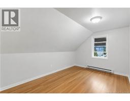 323 Saunders Street, photo 10