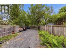 323 Saunders Street, photo 2