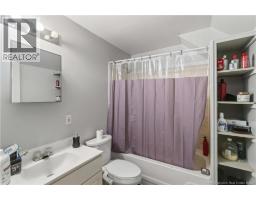 323 Saunders Street, photo 20
