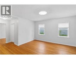 323 Saunders Street, photo 6