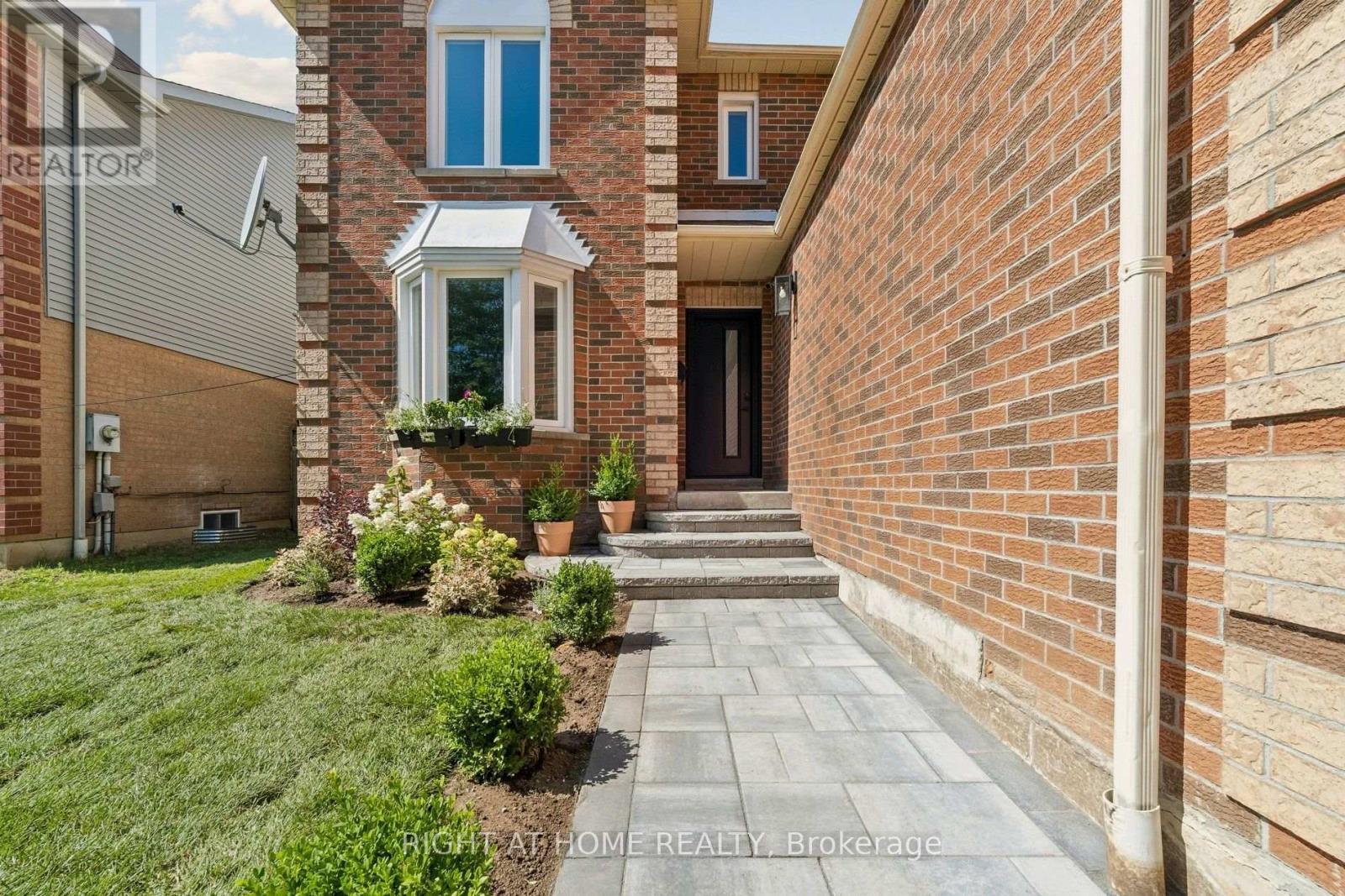 16 IAN FLEMING CRESCENT - Image 29