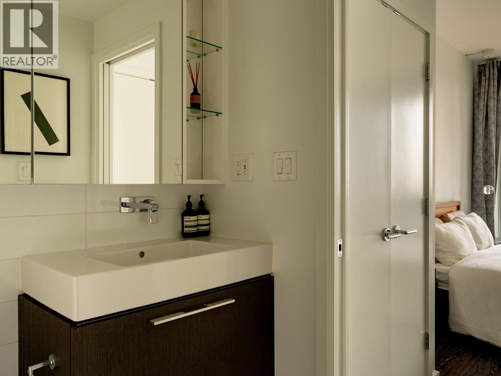 3803 4510 HALIFAX WAY, Burnaby