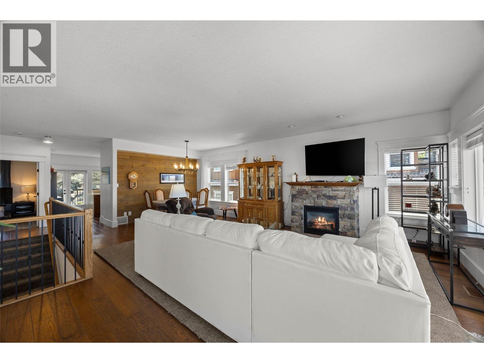 875 Sahali Terrace Unit# 13, Kamloops