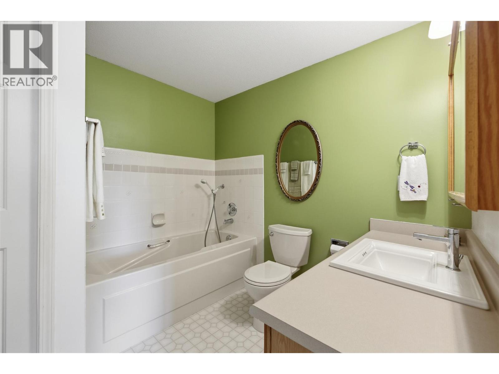 945 Lawrence Avenue Unit# 207, Kelowna