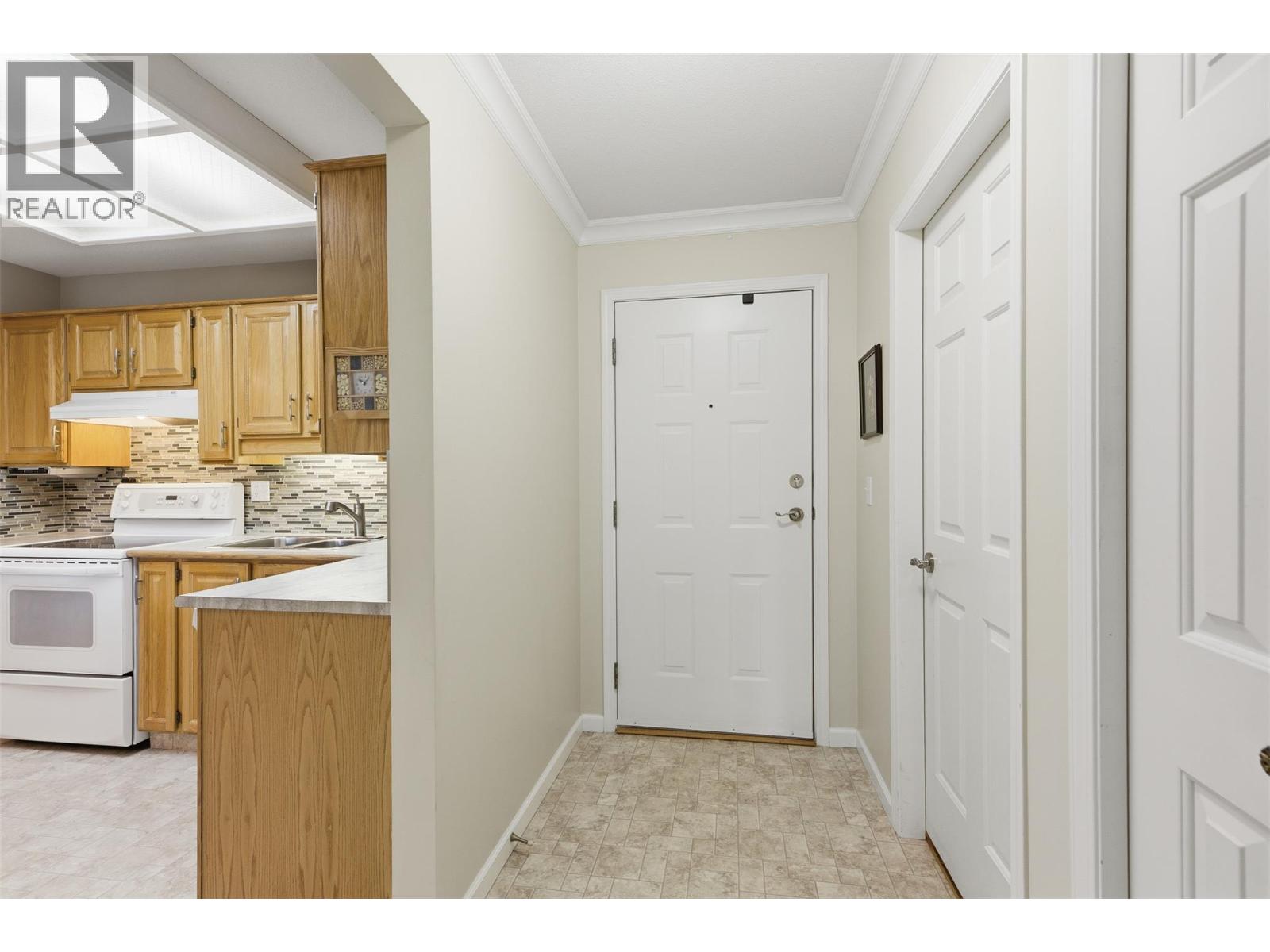 945 Lawrence Avenue Unit# 207, Kelowna