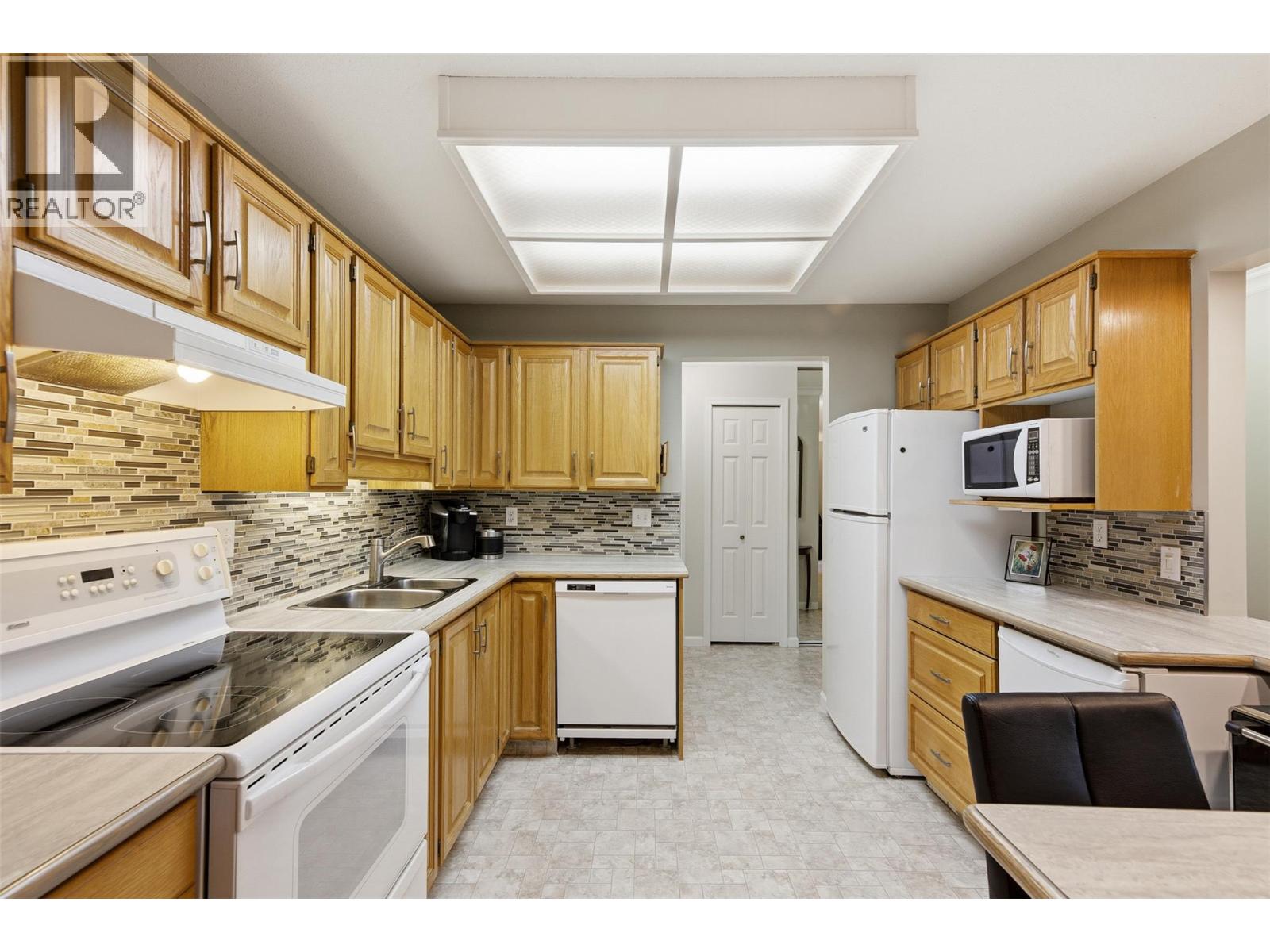 945 Lawrence Avenue Unit# 207, Kelowna