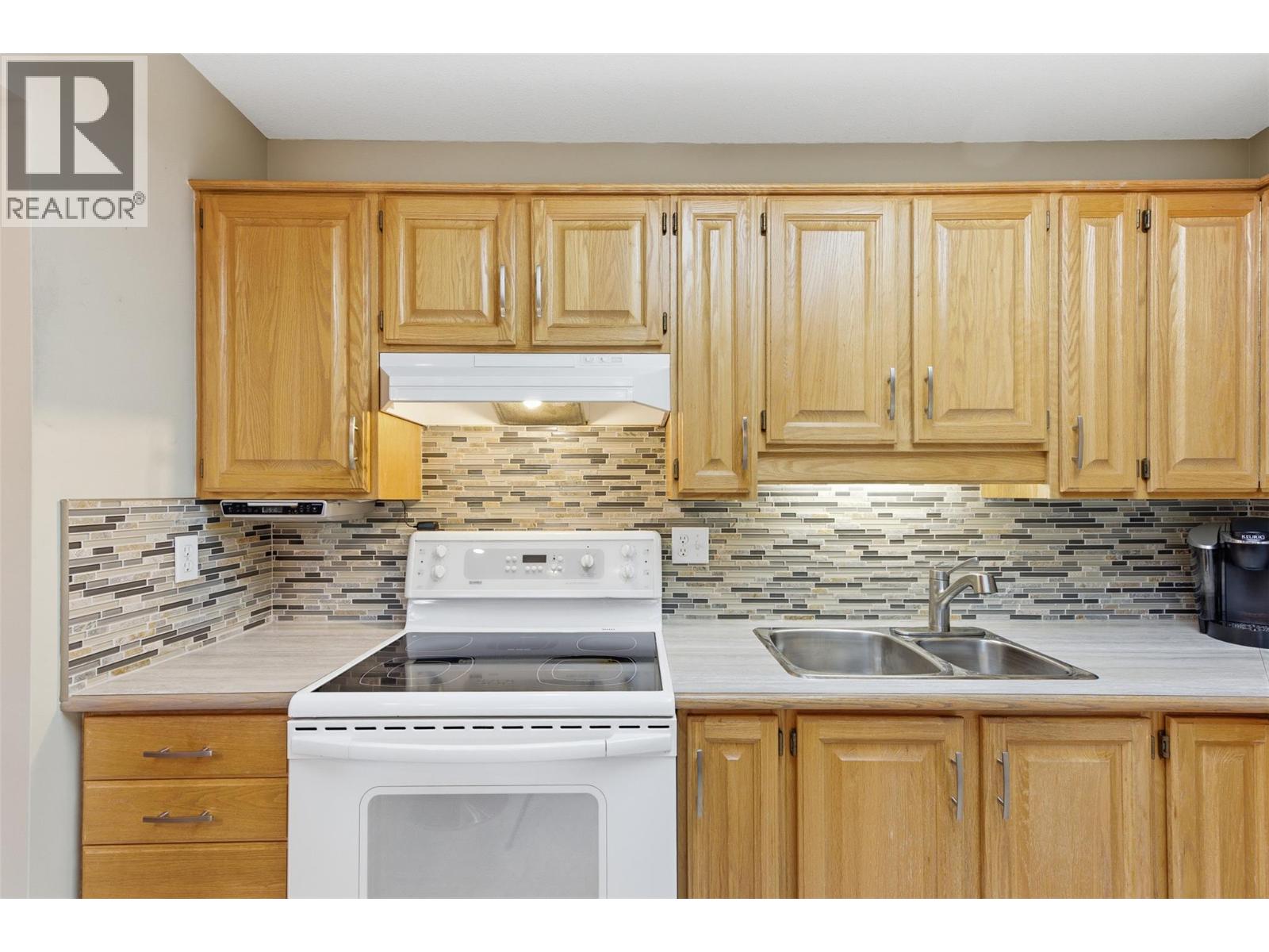 945 Lawrence Avenue Unit# 207, Kelowna