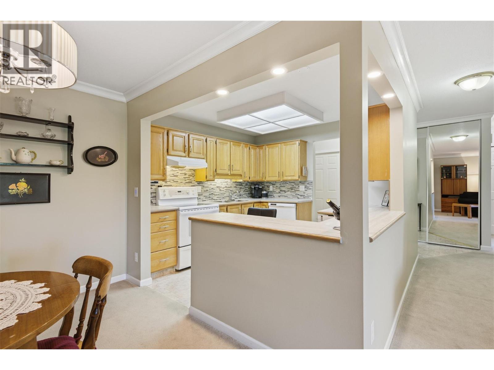 945 Lawrence Avenue Unit# 207, Kelowna