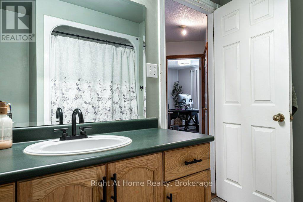 301 NORMAN STREET - 36