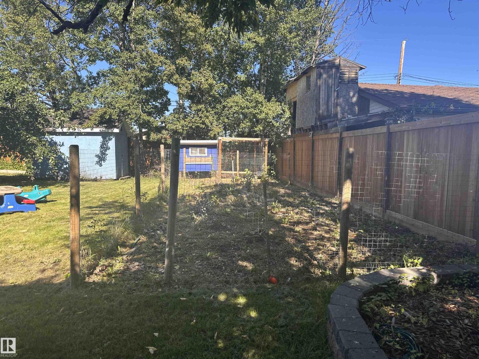 9828 110 ST - 21