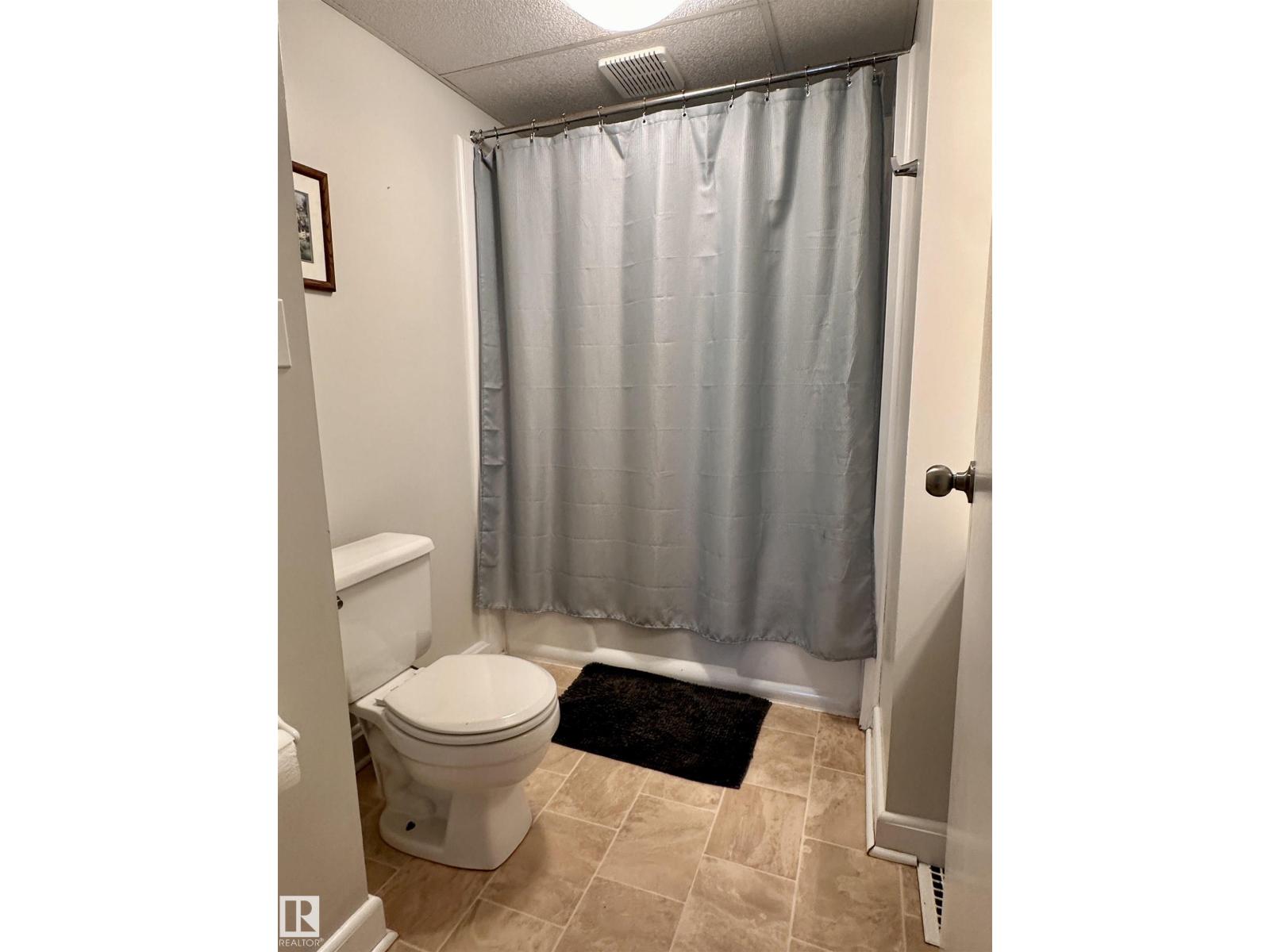 9828 110 ST - 39