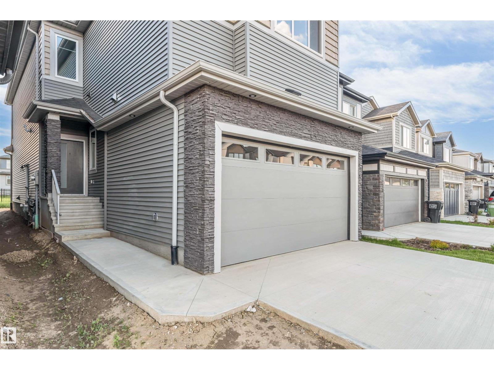 22804 82 AV NW, Rosenthal (Edmonton), Edmonton photo 2