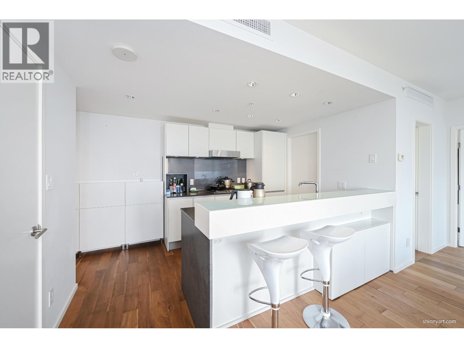 2 Bed, 2 Bath House for Sale in Vancouver – 2001 8555 GRANVILLE STREET, Vancouver – MLS# R3159393 - Image 9