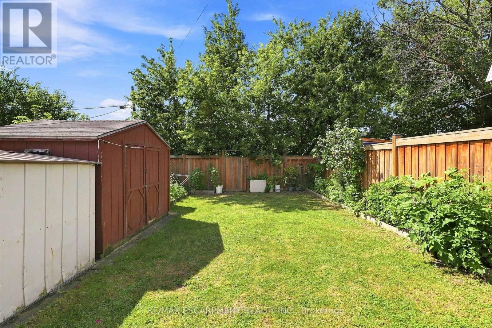 127 PARK ROW N - 28
