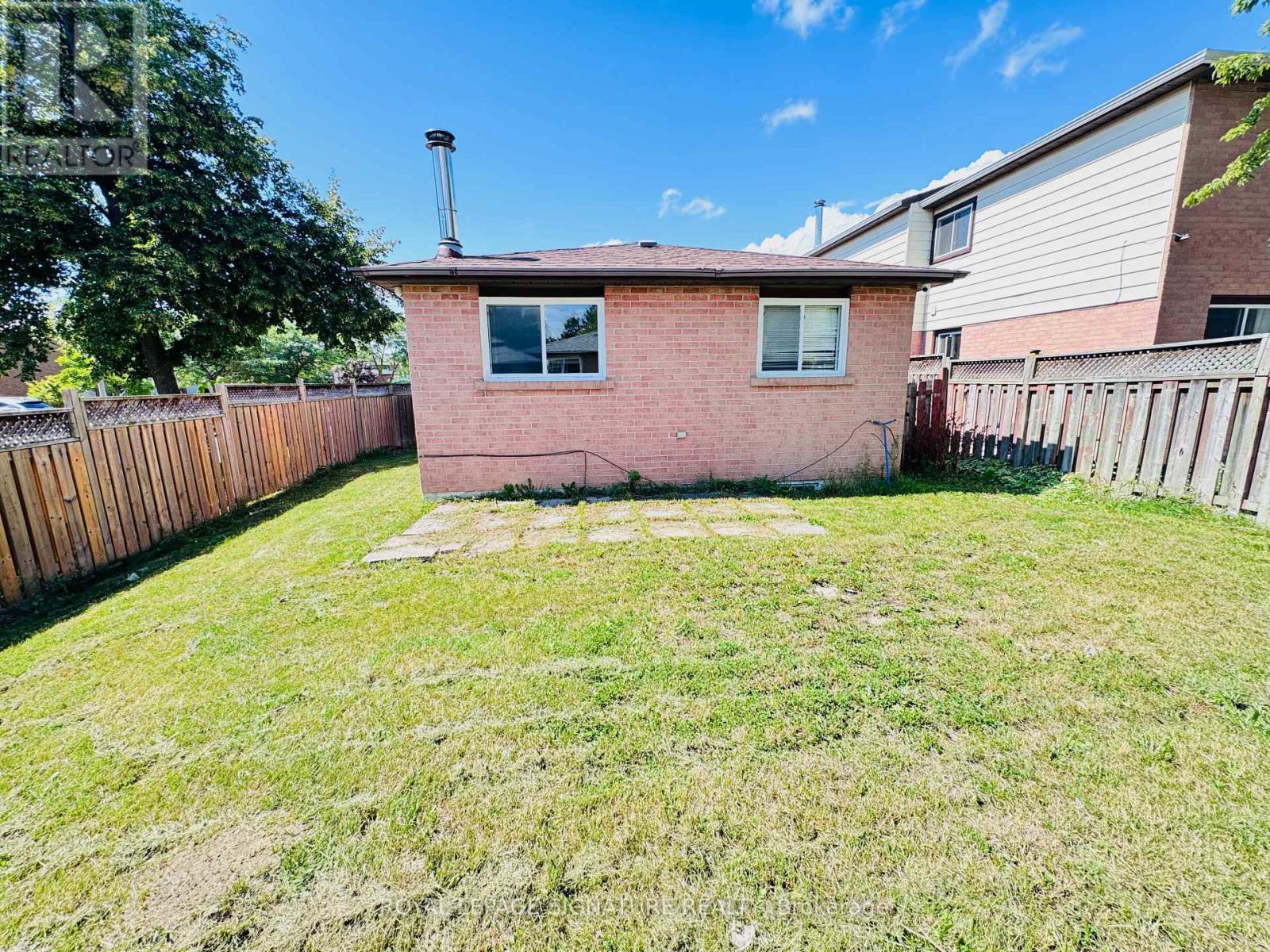 228 MARTINDALE CRESCENT - 41