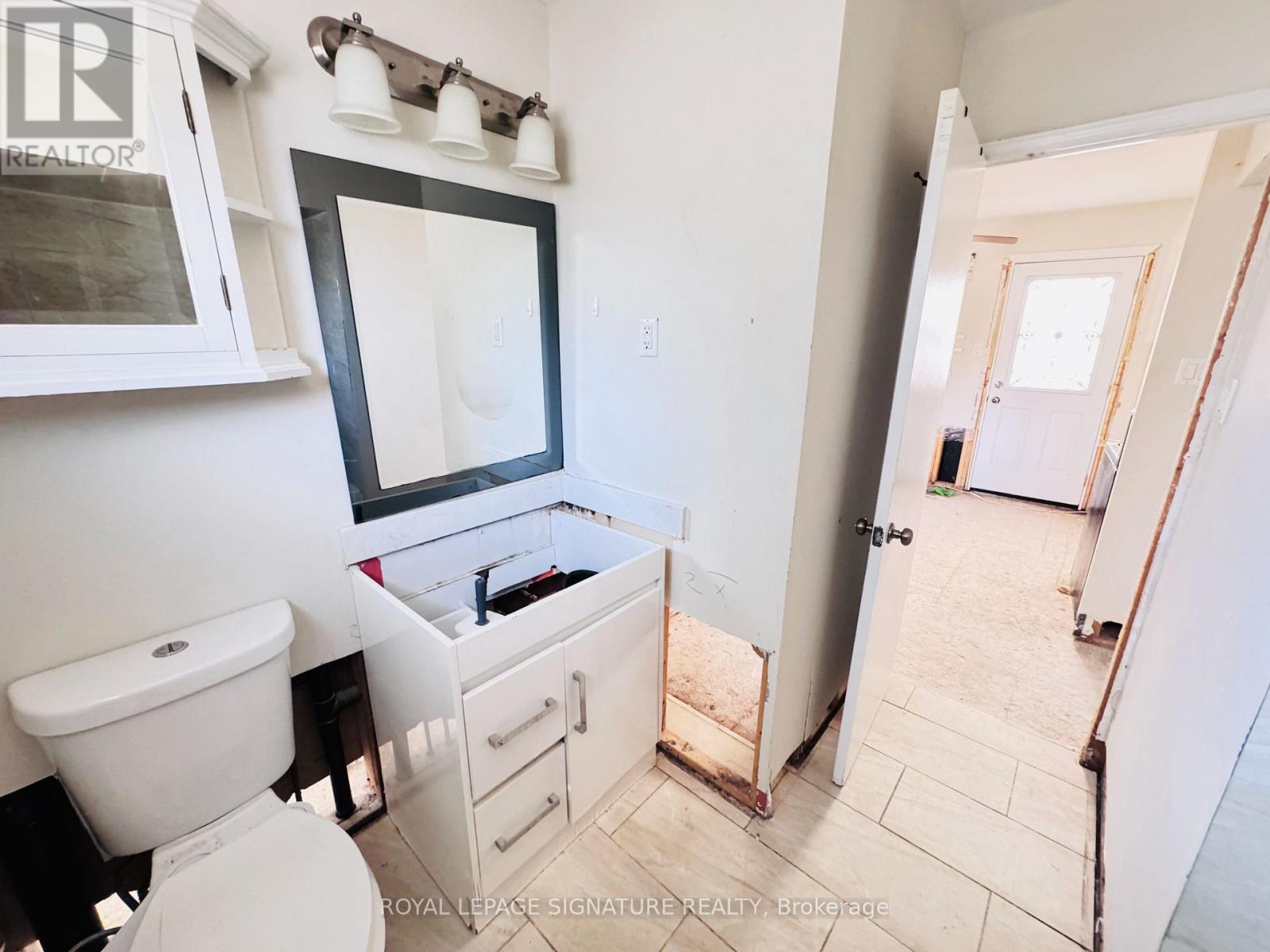 228 MARTINDALE CRESCENT - 16