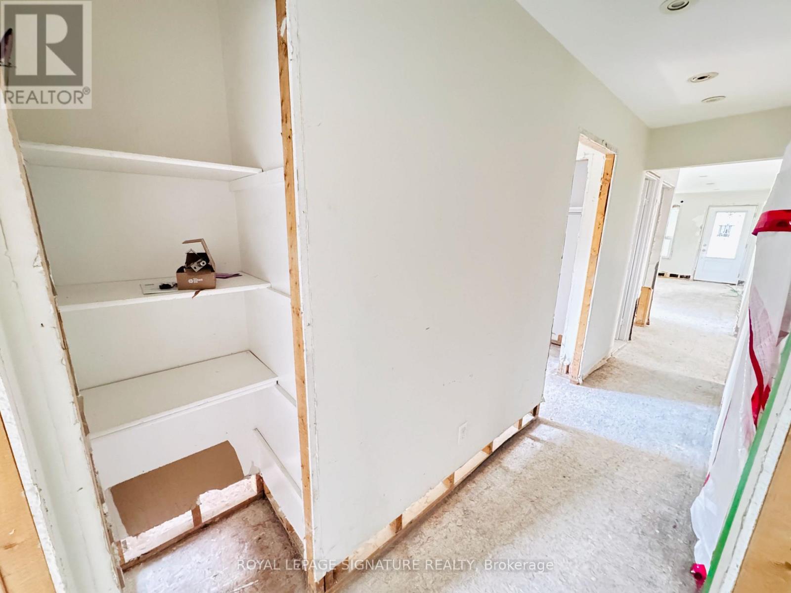 228 MARTINDALE CRESCENT - 23