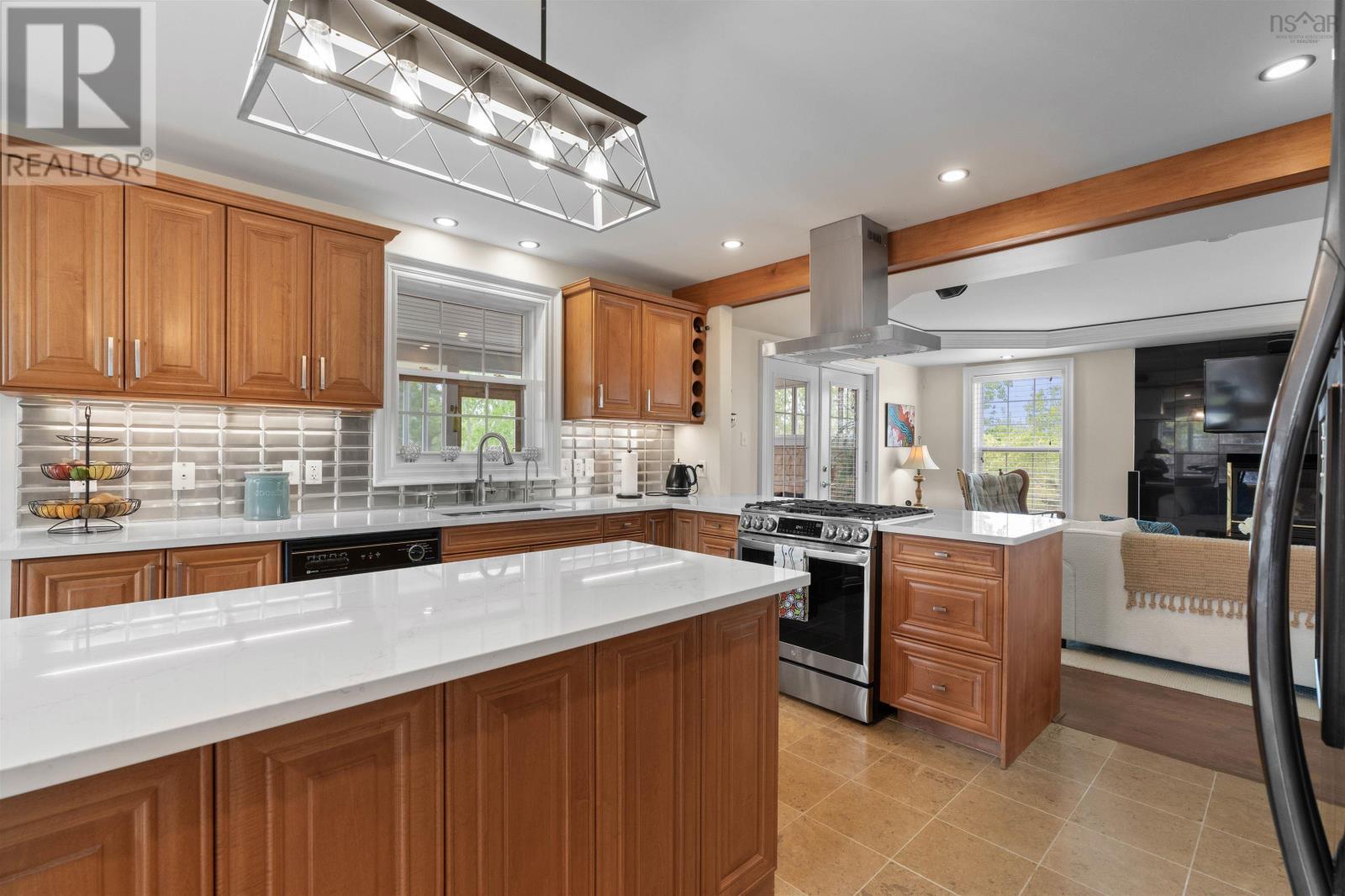 Property 23 of 49 of 1021 Bissett Road