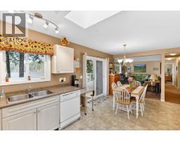 8253 Dickson Dr, Port Alberni, BC V9Y9B4 Photo 19