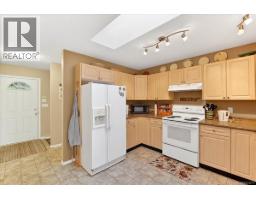 8253 Dickson Dr, Port Alberni, BC V9Y9B4 Photo 16