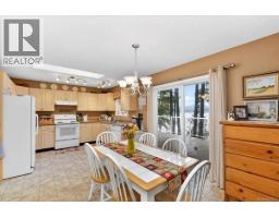 8253 Dickson Dr, Port Alberni, BC V9Y9B4 Photo 20