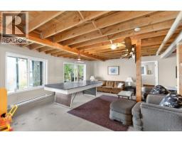 8253 Dickson Dr, Port Alberni, BC V9Y9B4 Photo 36