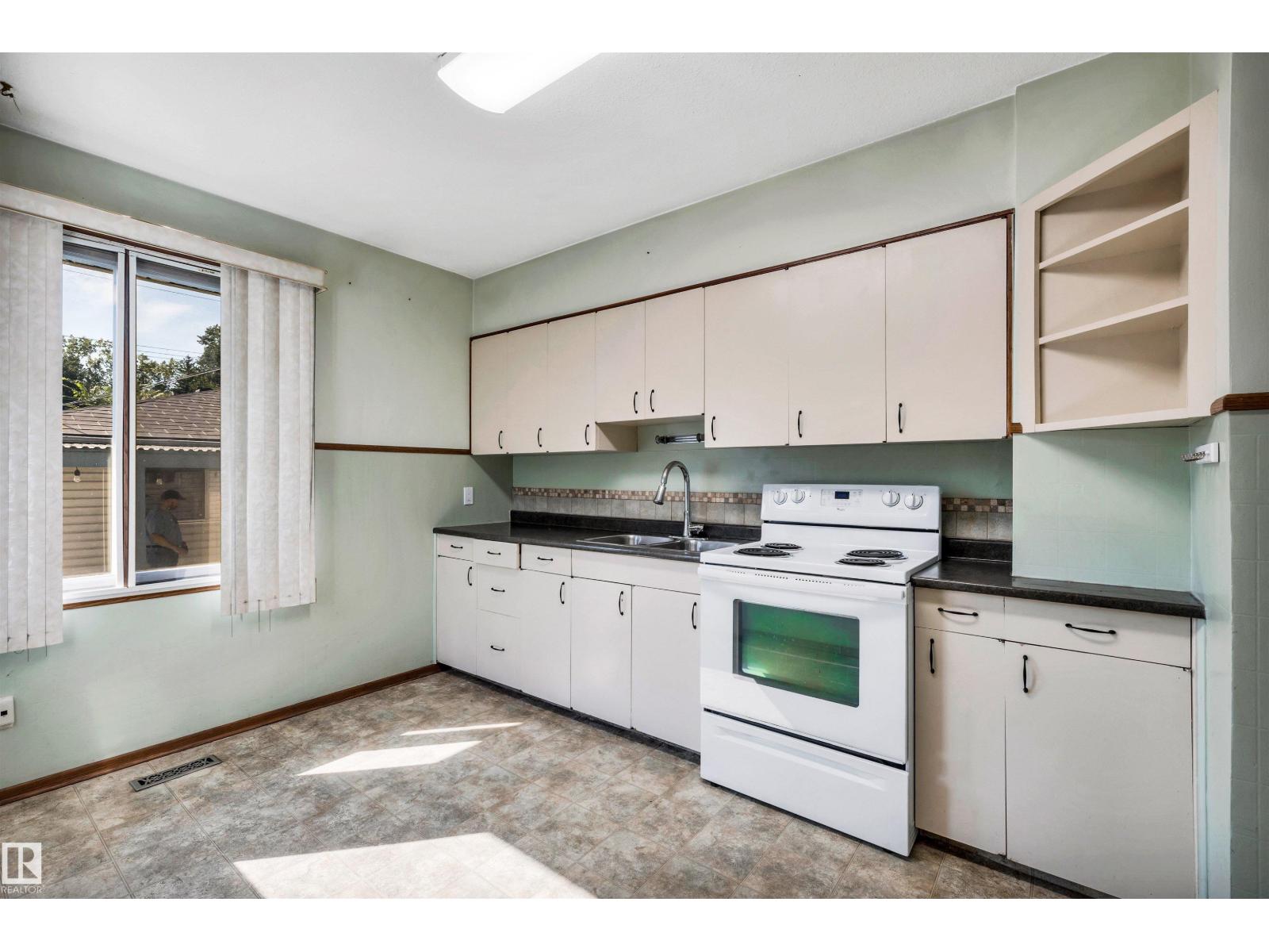 12740 118 ST NW - Image 12