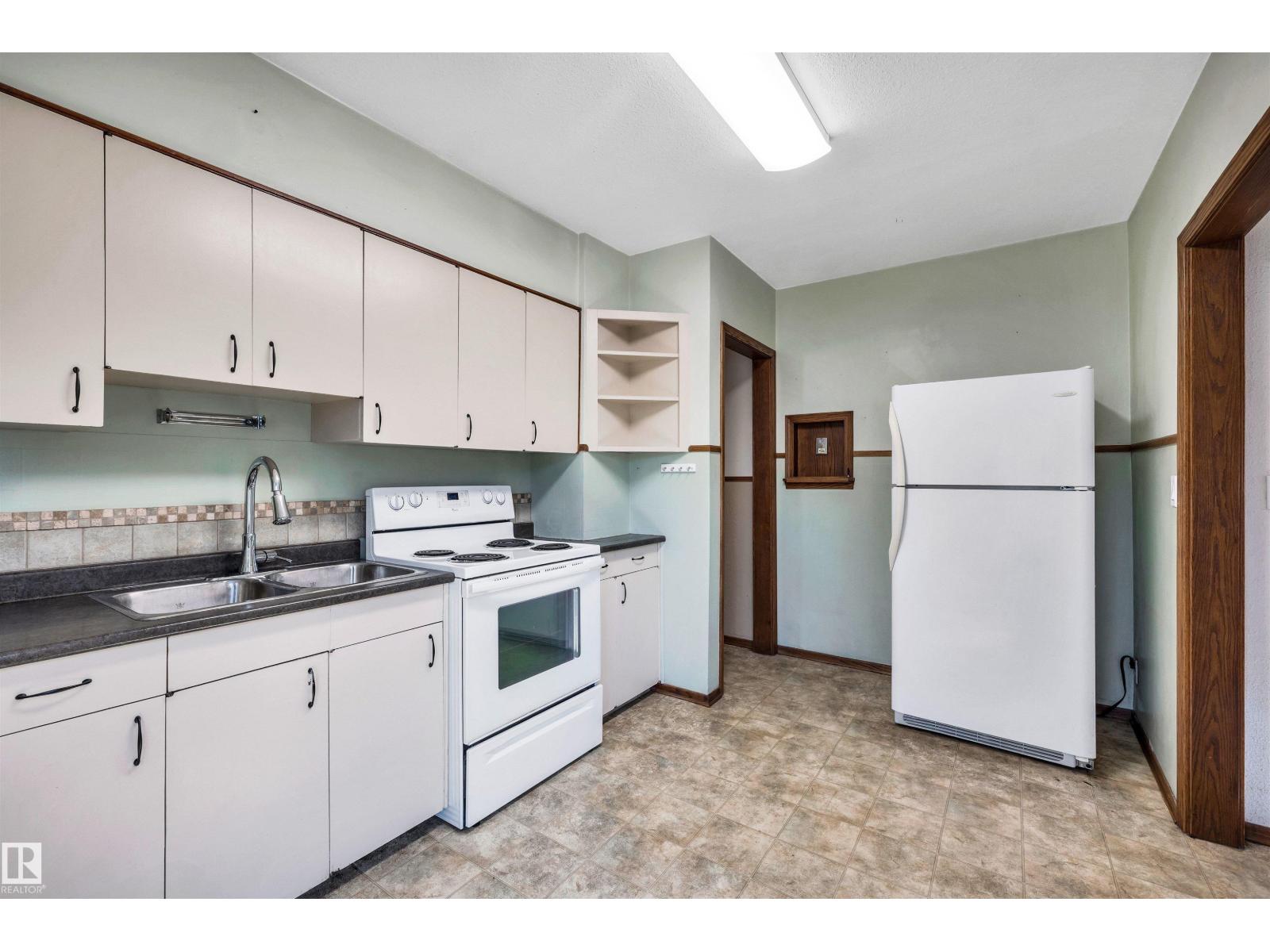 12740 118 ST NW - Image 13