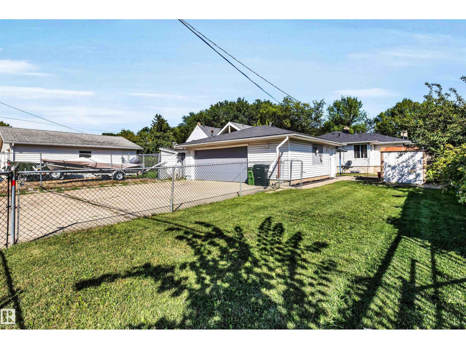 12740 118 ST NW - Image 33