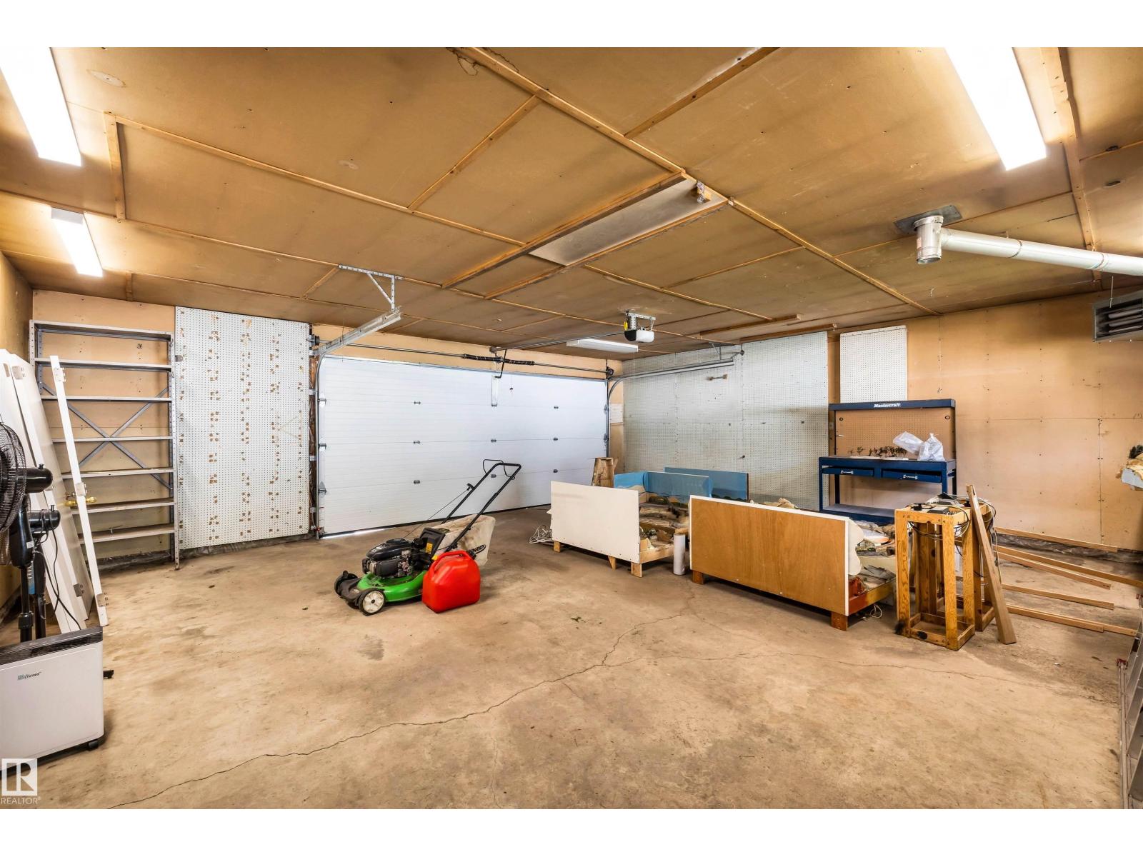 12740 118 ST NW - Image 35