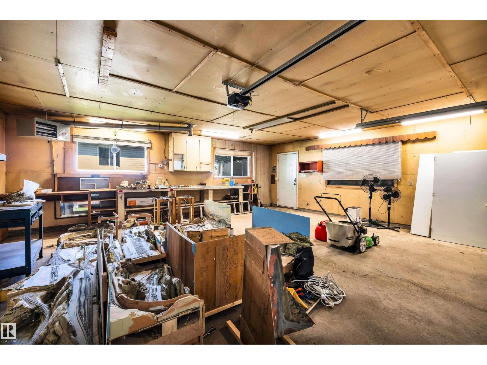 12740 118 ST NW - Image 36
