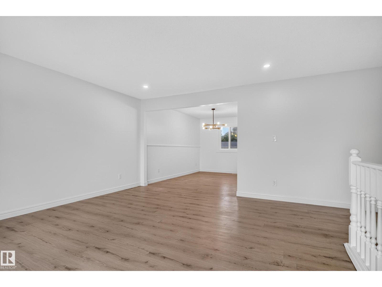15012 79 ST NW - 11