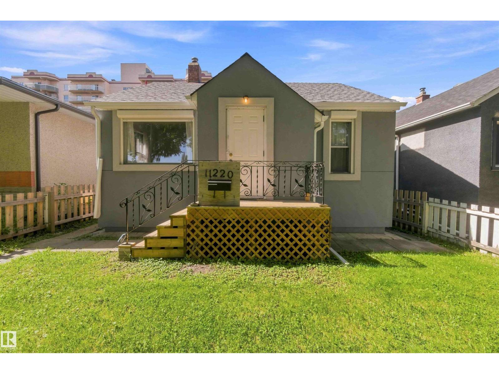 11220 84 ST NW, Parkdale (Edmonton), Edmonton photo 1