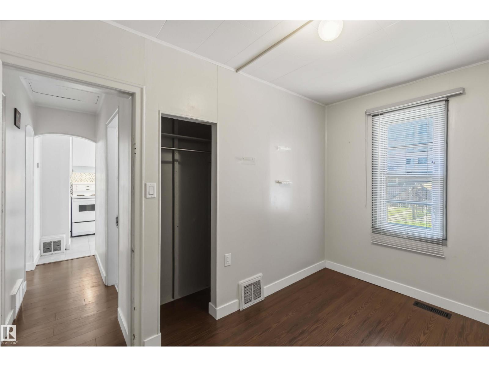 11220 84 ST NW - 14