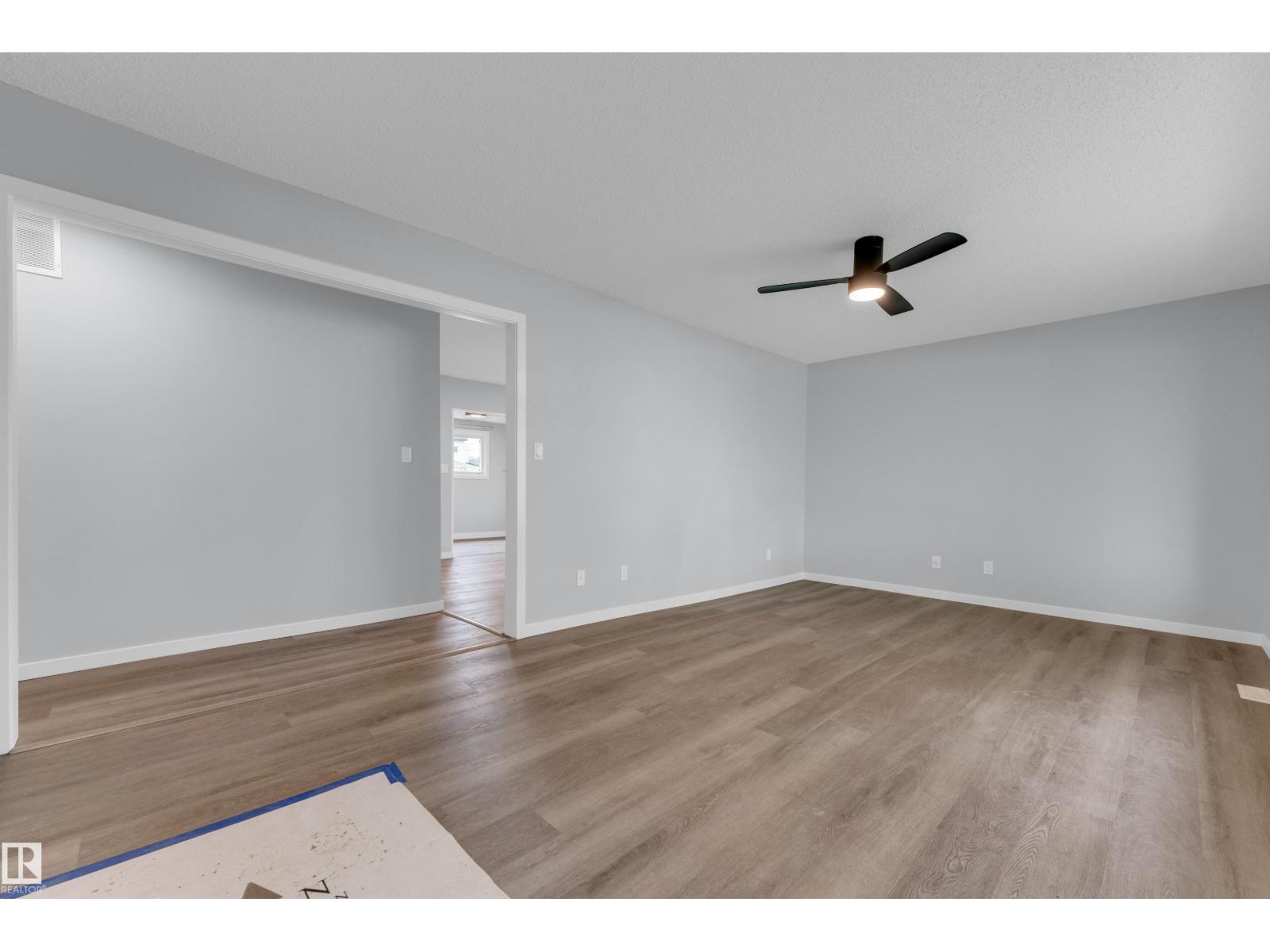 9416 153 ST NW - 15