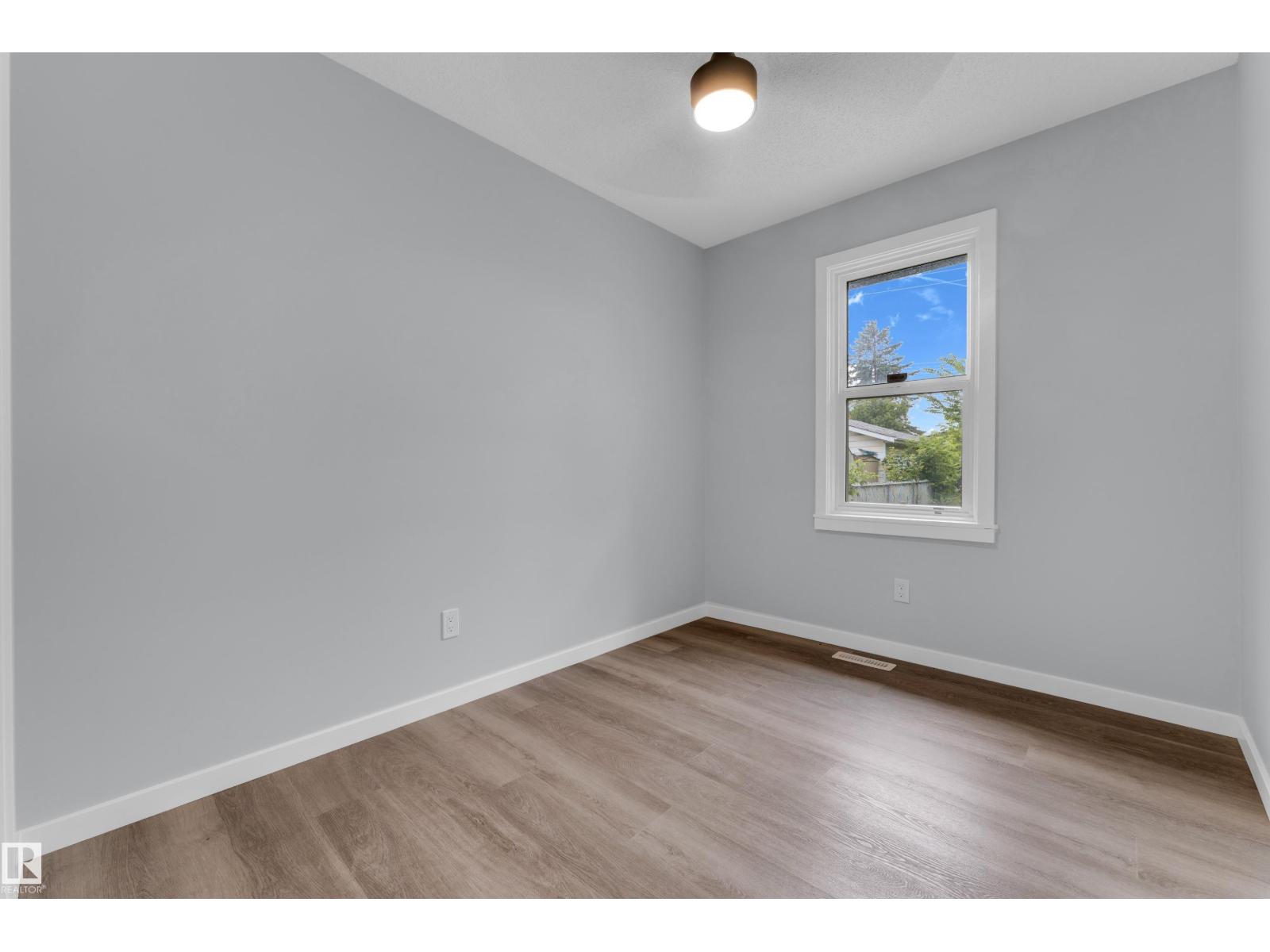9416 153 ST NW - 13