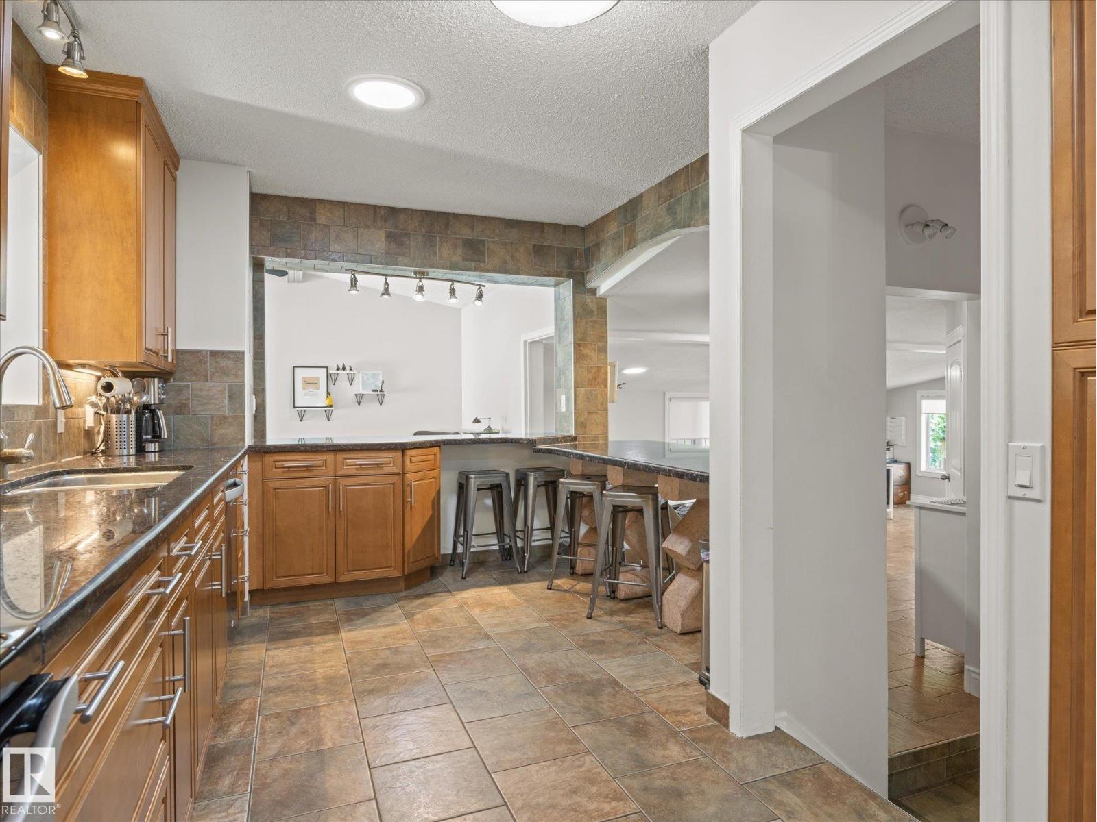 6804 94A AV NW - 9