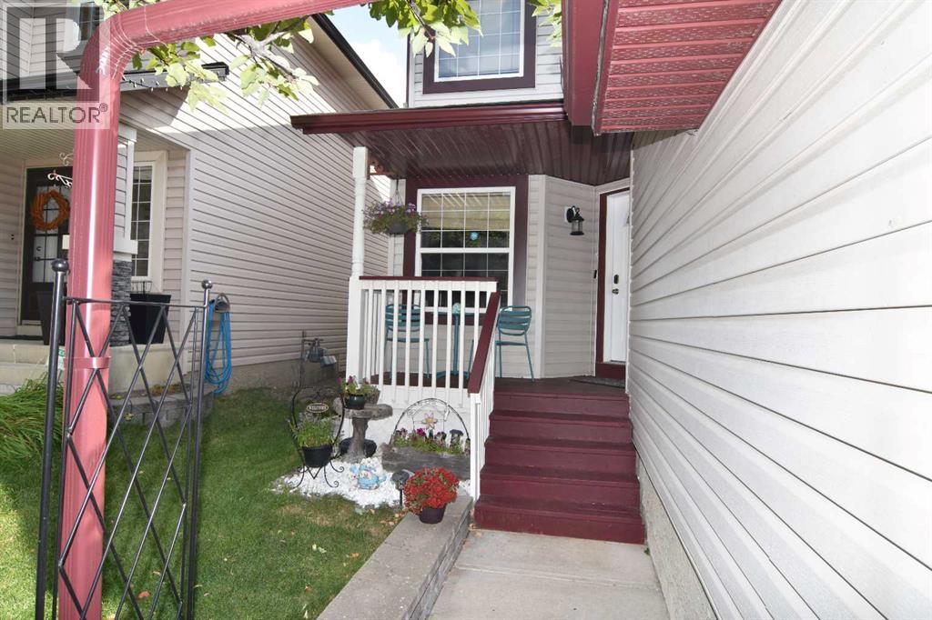 12 Country Hills Gate NW, Country Hills, Calgary photo 4