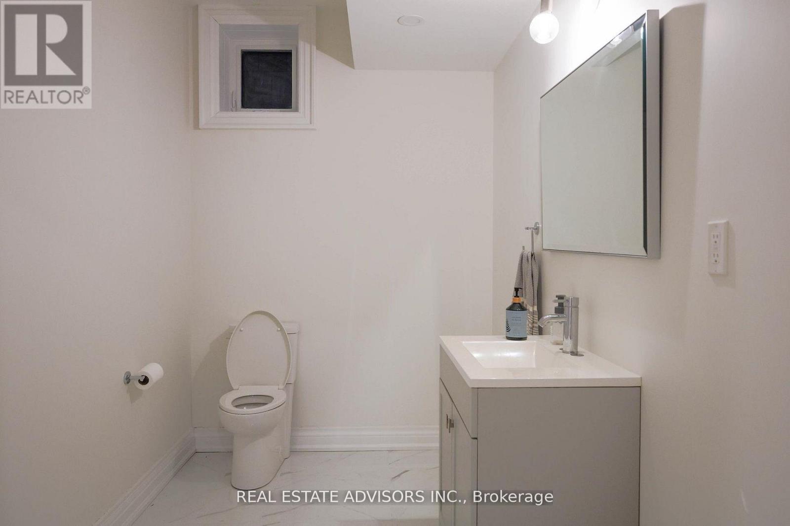 20 ARROWSTOOK ROAD - 40