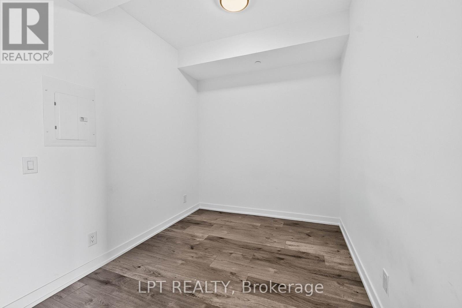 #609 285 DUFFERIN STREET - Image 14